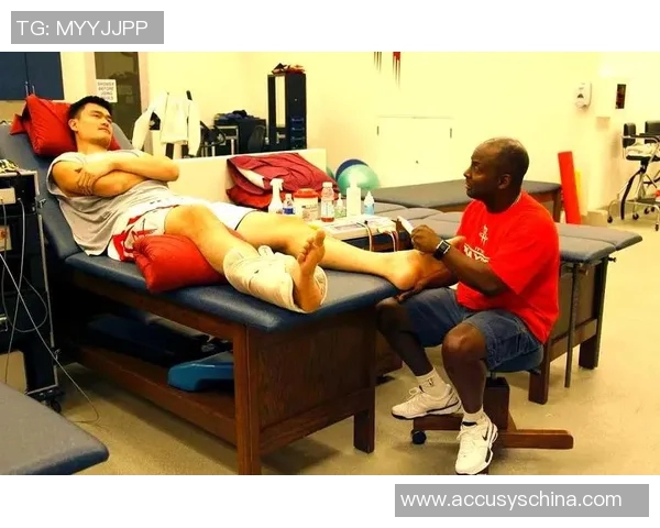 大脚传奇：从草根到足坛巨星的奋斗历程与辉煌成就